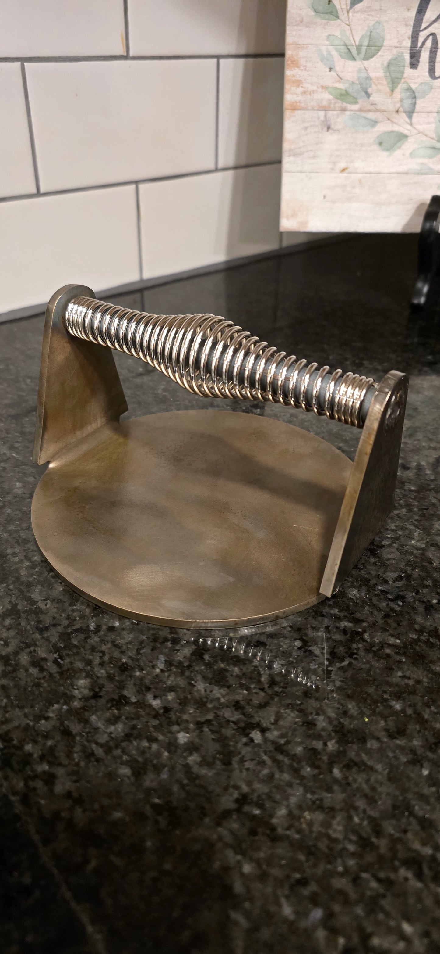 Hand-Forged Burger Smasher – Heavy Steel Smash Burger Press for Griddle & Cast Iron Cooking | Blacksmith-Made Grill Tool