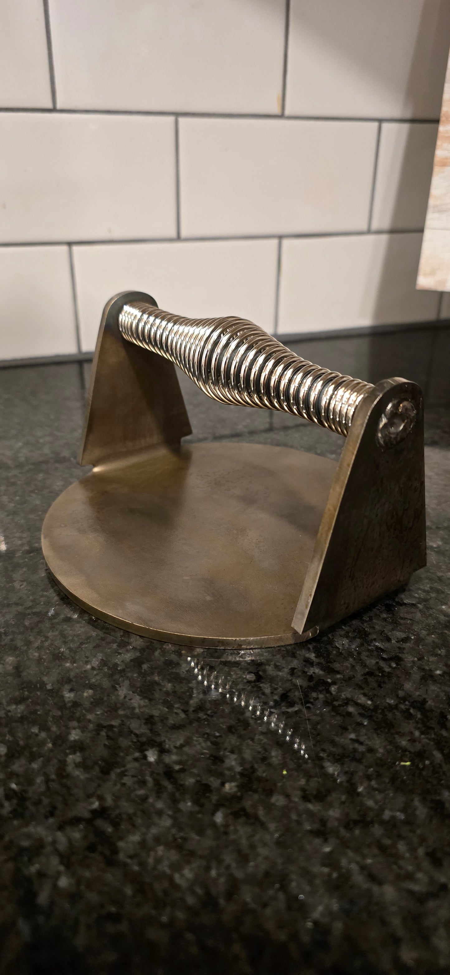 Hand-Forged Burger Smasher – Heavy Steel Smash Burger Press for Griddle & Cast Iron Cooking | Blacksmith-Made Grill Tool