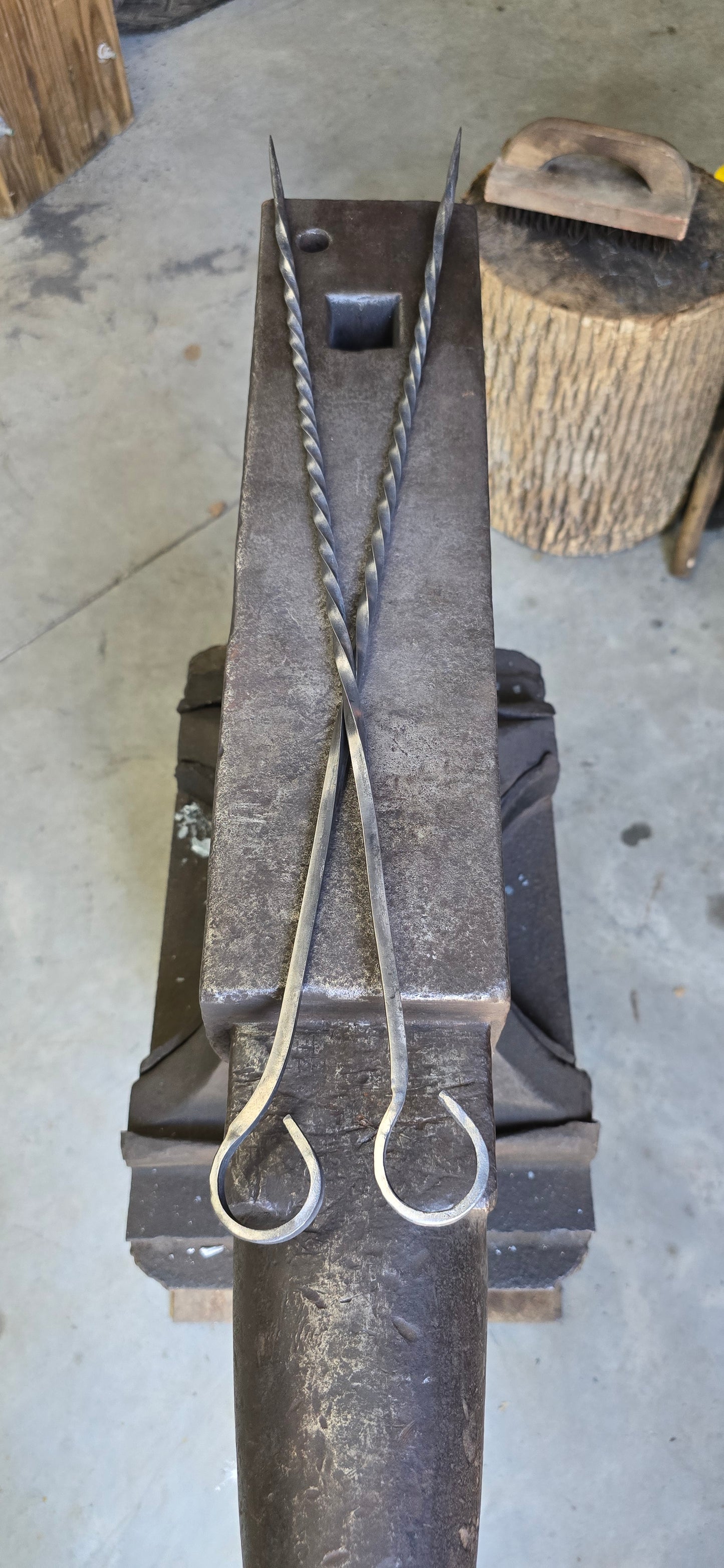 Hand-Forged Campfire Roaster – Heavy Duty Marshmallow & Hot Dog Stick for Open Fire Cooking | Blacksmith-Made Fire Pit Tool