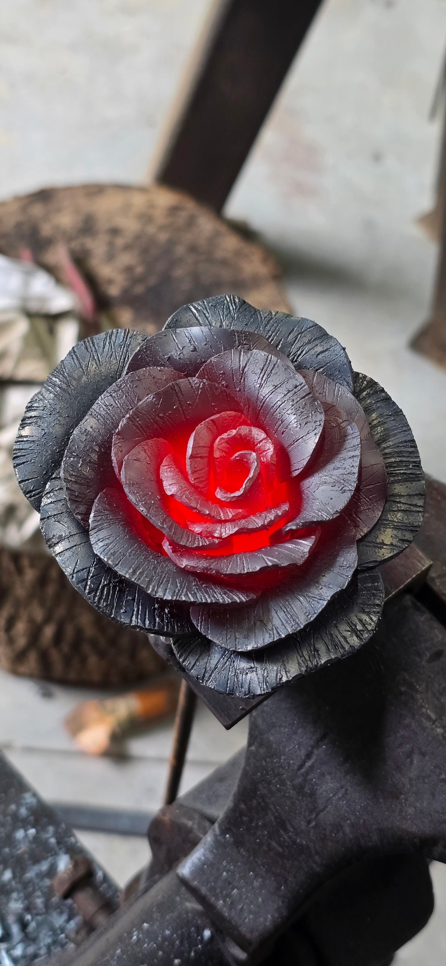 Hand-Forged Iron Rose – Blacksmith-Made Steel Flower | Eternal Metal Rose Gift for Anniversary, Memorial, or Garden Decor