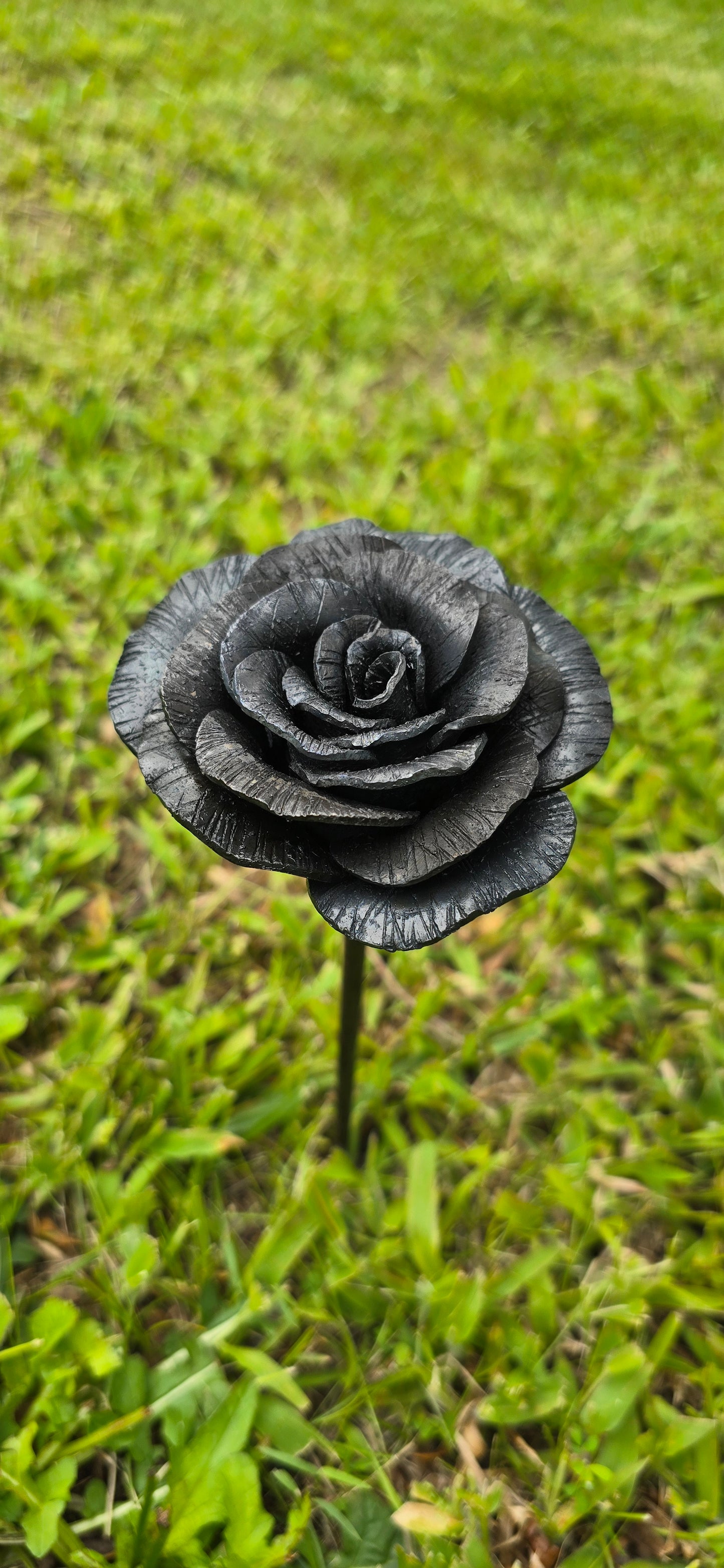 Hand-Forged Iron Rose – Blacksmith-Made Steel Flower | Eternal Metal Rose Gift for Anniversary, Memorial, or Garden Decor