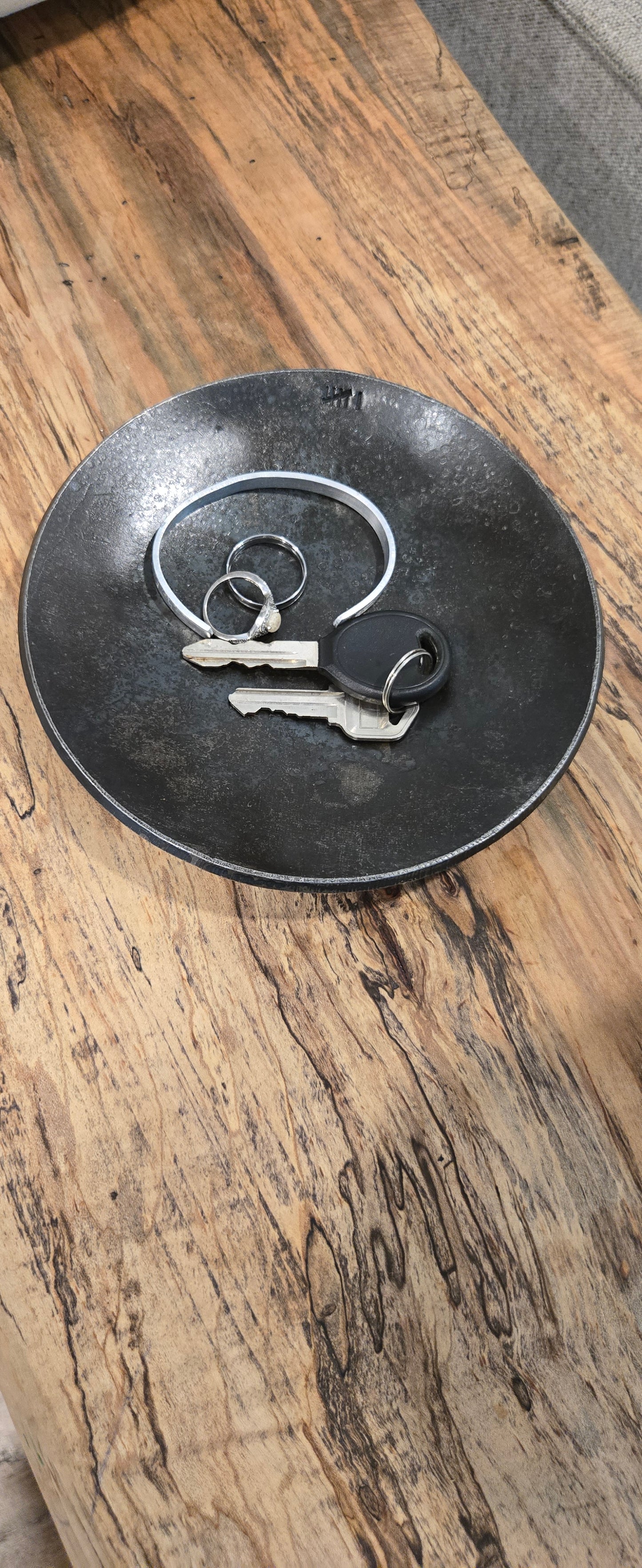 Personalized Hand-Forged Key Bowl – Rustic Catchall Dish for Keys, Coins & Jewelry | Anniversary Gift for Him or Her