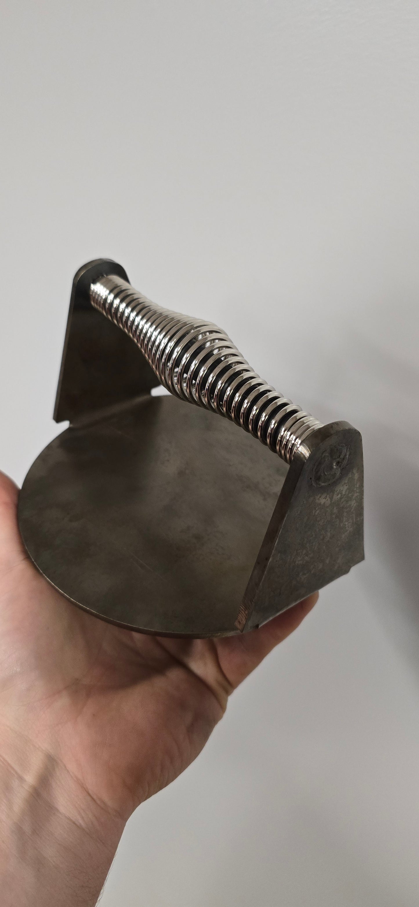 Hand-Forged Burger Smasher – Heavy Steel Smash Burger Press for Griddle & Cast Iron Cooking | Blacksmith-Made Grill Tool