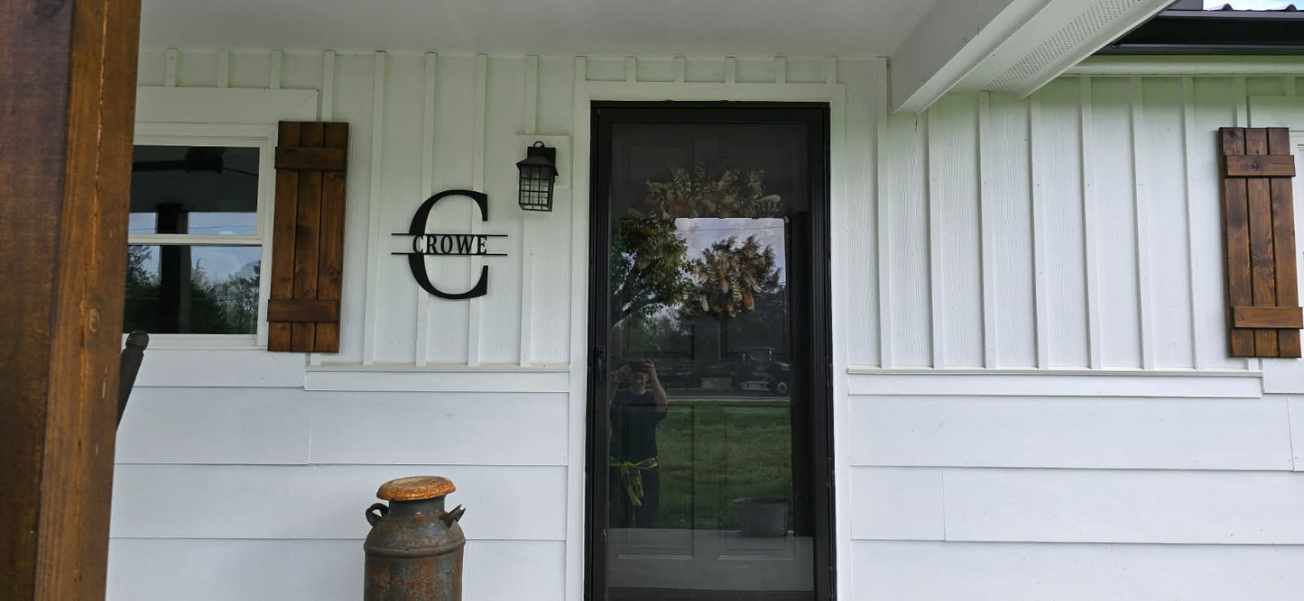 Custom Metal Family Name Sign – Personalized Last Name Initial Wall Décor – Outdoor or Indoor Farmhouse Style