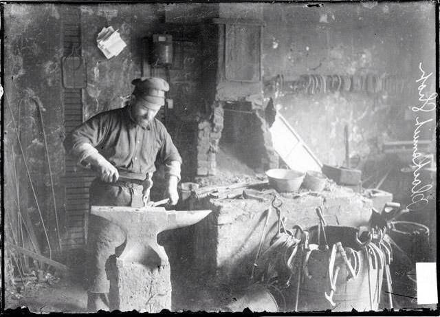 Why Hand-Forged Blacksmithing Is Making a Comeback in 2026