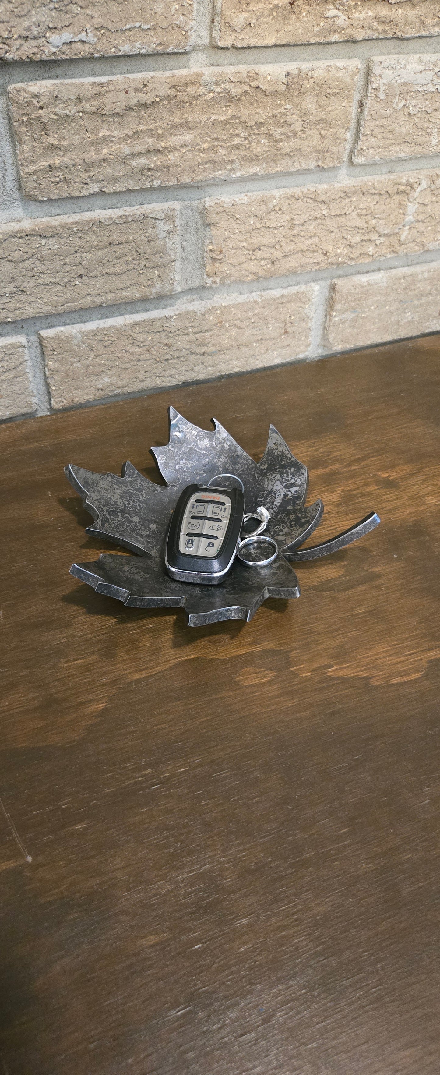 Hand-Forged Maple Leaf Catchall Bowl – Rustic Metal Tray for Keys, Rings & Decor