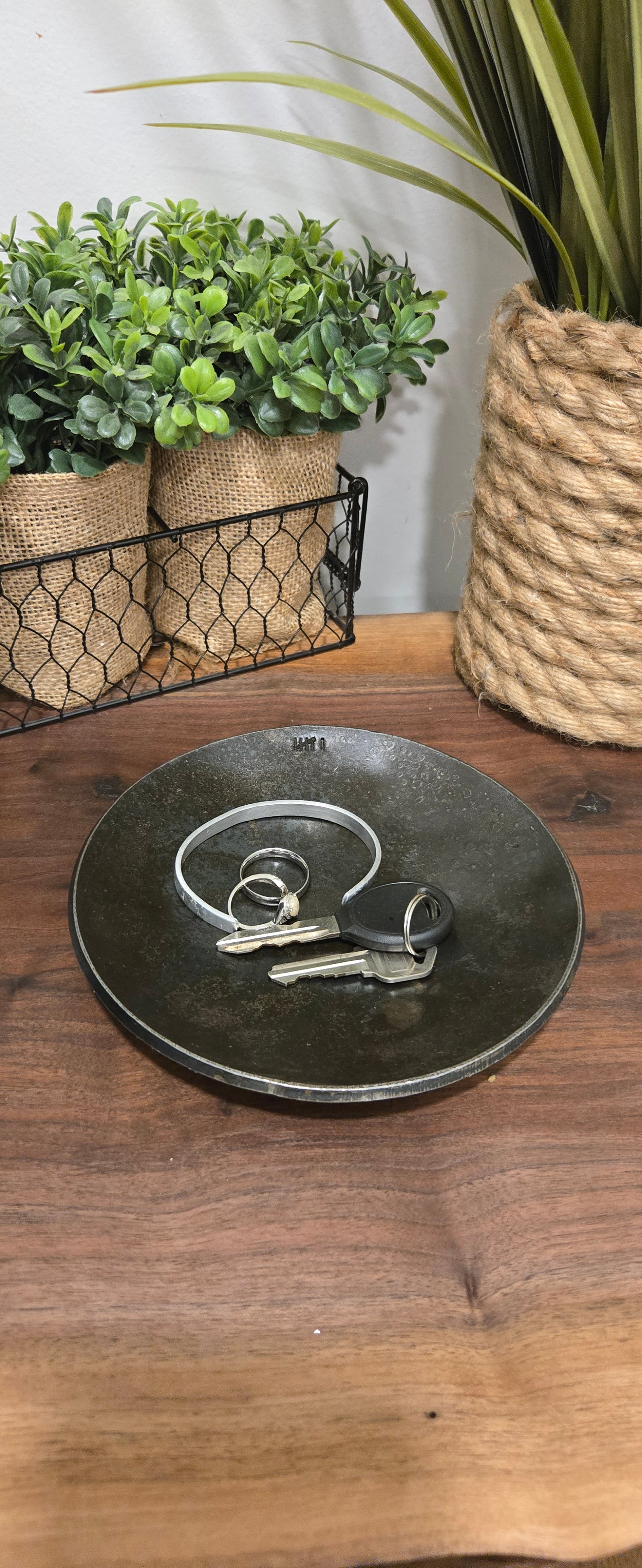Personalized Hand-Forged Key Bowl – Rustic Catchall Dish for Keys, Coins & Jewelry | Anniversary Gift for Him or Her